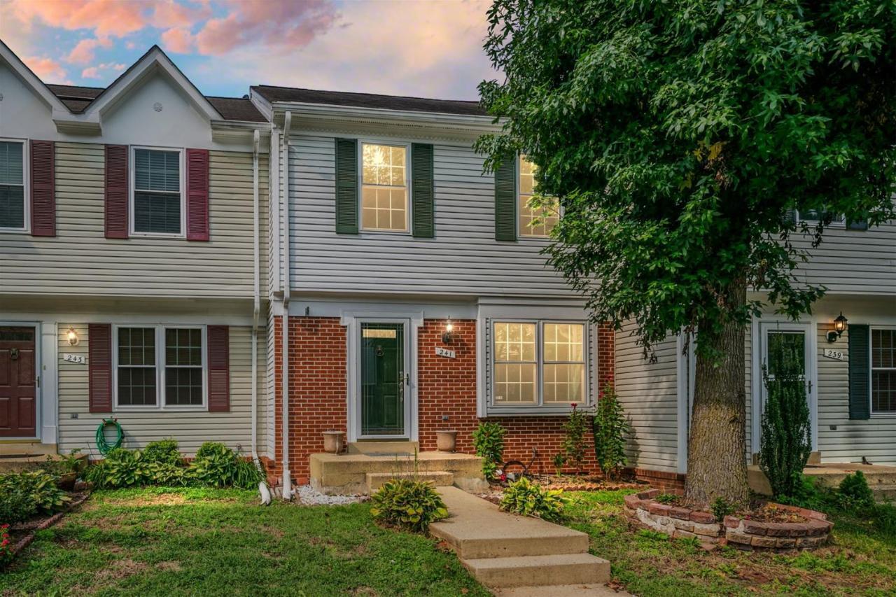 4Br Townhome, Close To Shops & Restaurants, 40 Mins To Dc Sterling Exterior photo